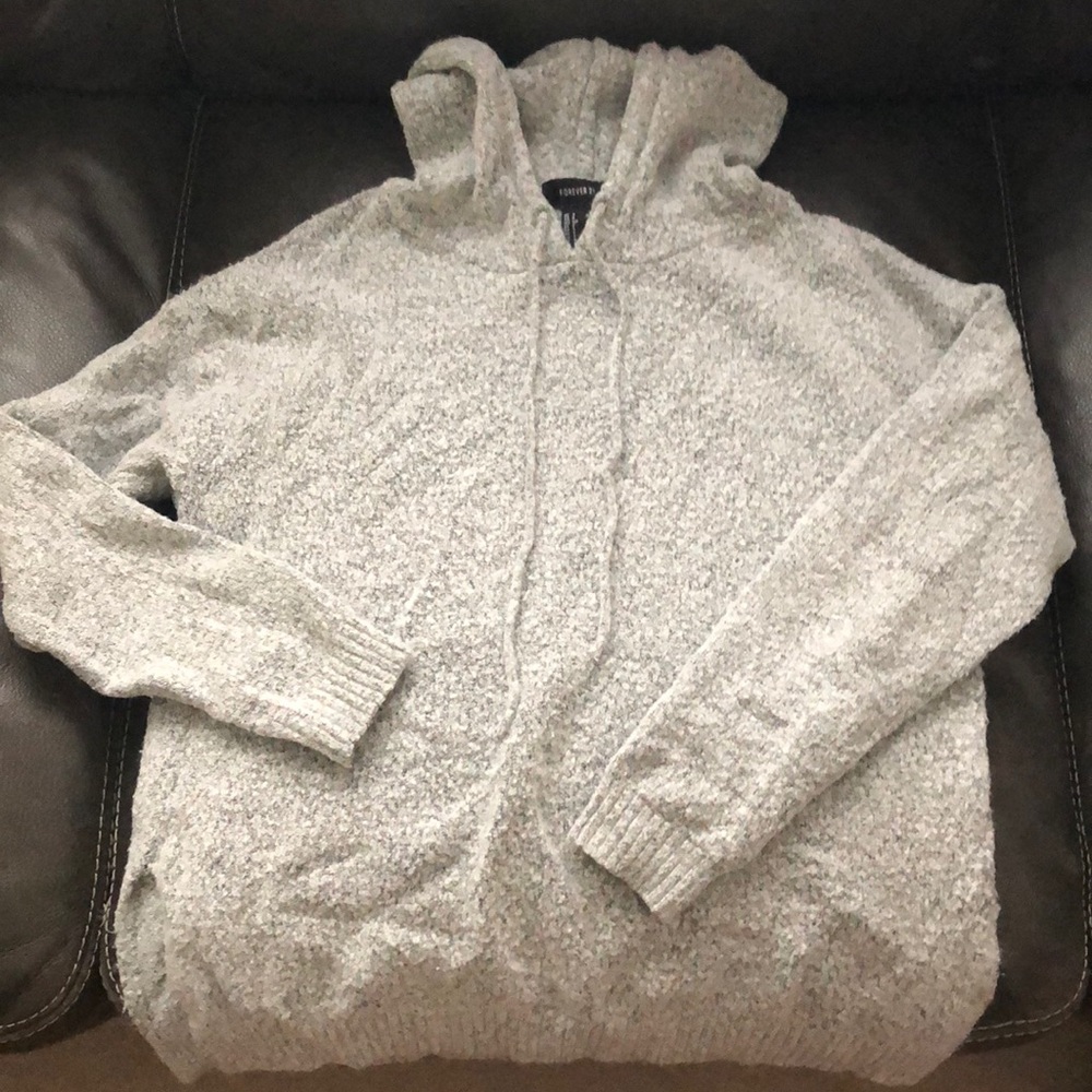 Stretchy soft sweater!